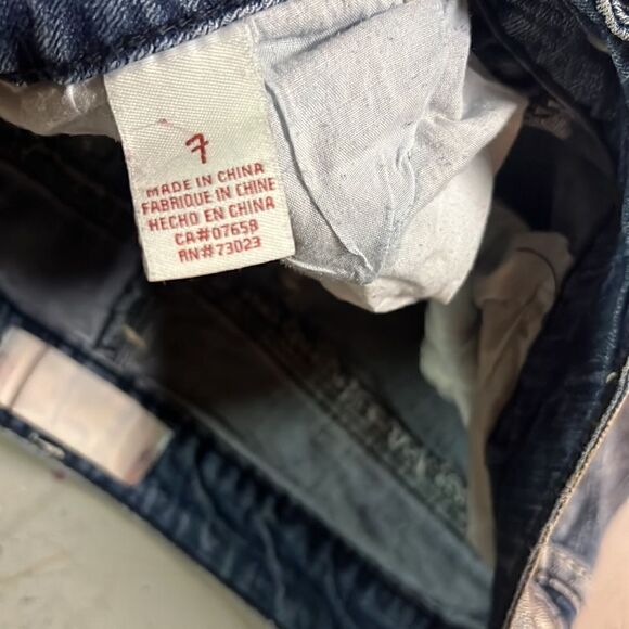 Size 7 Custom Upcycled 7 for all Mankind Silver +Light Denim Shorts - Picture 3 of 4